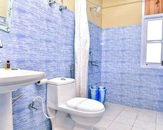 Rufina Lachung Deezong - Lachung - Bathroom