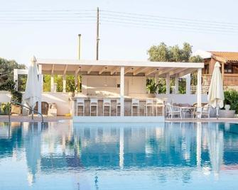 Evita Resort - Rhodes - Piscine