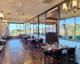 Family Retreat Close to Lake State Park | Complimentary Breakfast - Trinidad - Ristorante