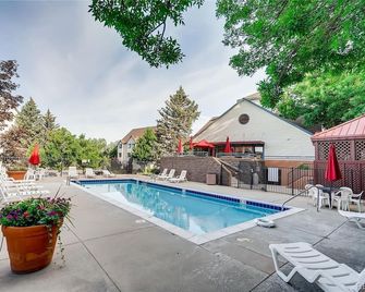 Beautiful And Updated 1 Bedroom Condo In Dtc W/ Views! - Englewood - Piscina
