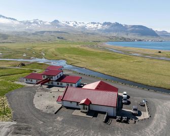 Kirkjufell Guesthouse and Apartments - Grundarfjordur - Bedroom