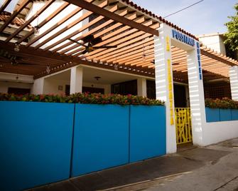 Positano Hostel Your Ideal Place - Santa Marta - Building