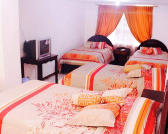 Hostal Almagro - Quito - Bedroom