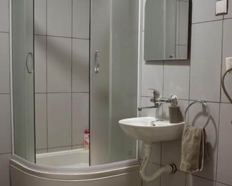 Apartmani Zrenjanin - Zrenjanin - Bathroom