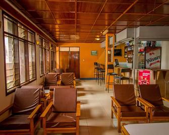 Meru Safari Hotel - Meru - Lounge