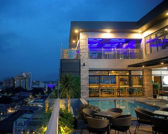 Angeles City/El Vistra Hotel Angeles - Angeles City