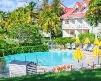 Village Pierre & Vacances Sainte Anne - Sainte-Anne - Svømmebasseng