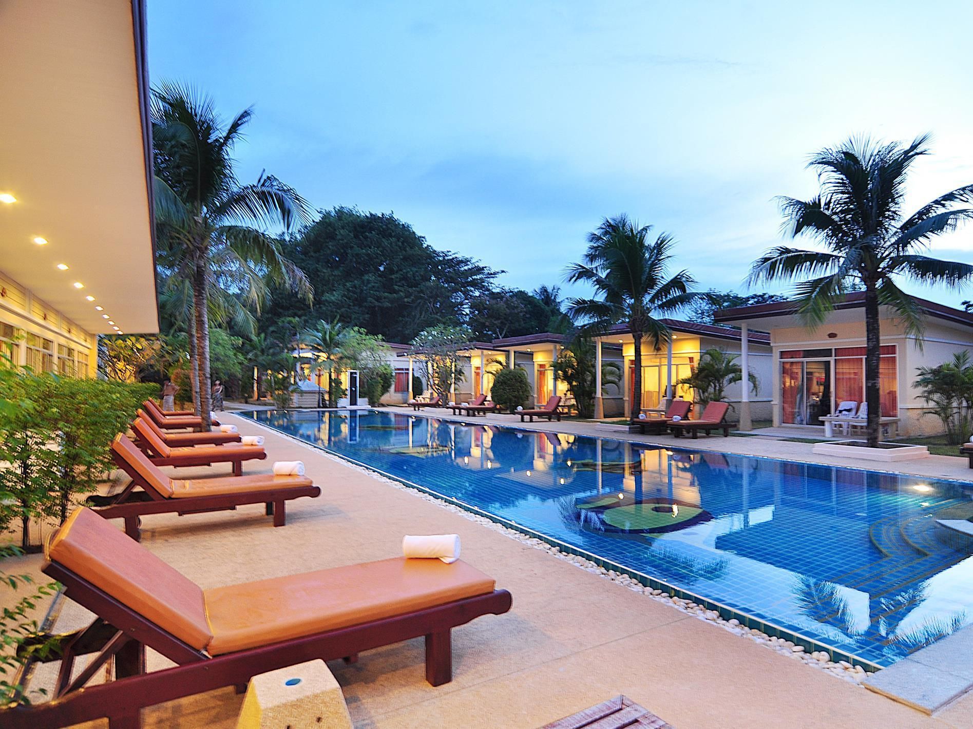 Phuket Sea Resort - Rawai - בריכה