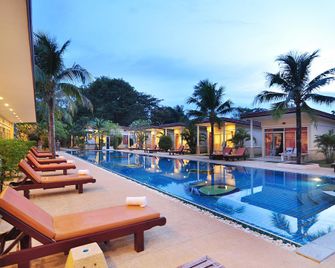 Phuket Sea Resort - Rawai - Pool