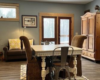 Cozy Mountain Getaway - Duxbury - Comedor
