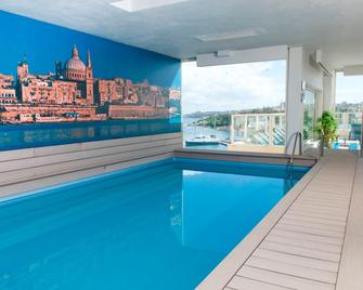 Bayview Hotel By St Hotels - Sliema - Pool