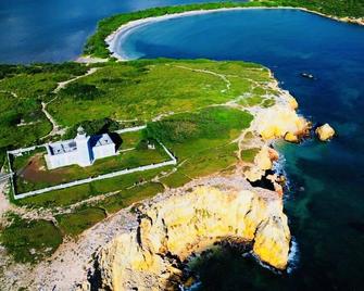 Combate el Carribe Paradise - Cabo Rojo - Edificio