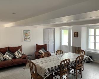 Maison Balleroy - Balleroy-sur-Drôme - Comedor