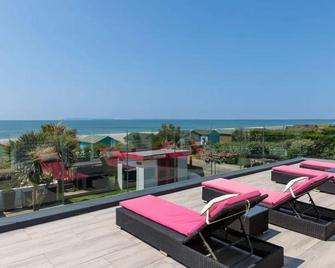 The Kite House - Chichester - Balcón