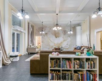 Holiday Home Vilppulan huvila by Interhome - Mänttä-Vilppula - Lounge