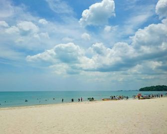 The Regency Tanjung Tuan Beach Resort Port Dickson - Port Dickson - Strand