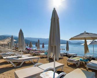 يونوس هوتل - مارماريس - شاطئ