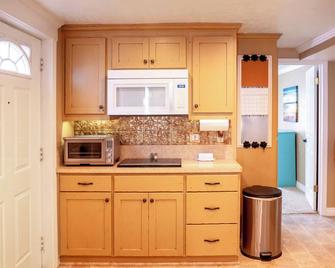 Charming 2-bedroom apartment in delightful Rexburg with WiFi, AC - Rexburg - Køkken