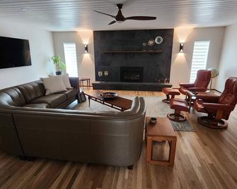 Best Rest Inn Mh - Mountain Home - Obývací pokoj