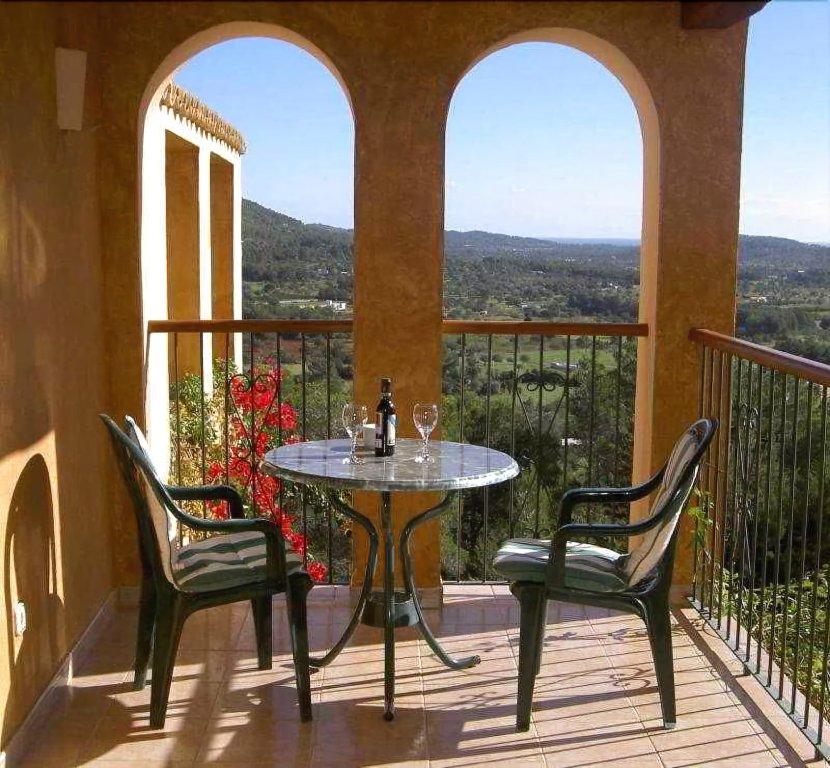 THE GIRI RESIDENCE - Prices & Hotel Reviews (Sant Joan de Labritja, Spain)