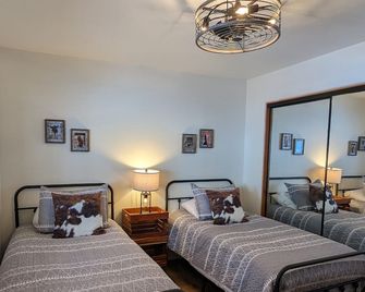 Angel Fire House in the Aspens - Angel Fire - Bedroom