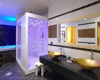 Hotel Terme All'Alba - אבאנו טרמה - חדר רחצה