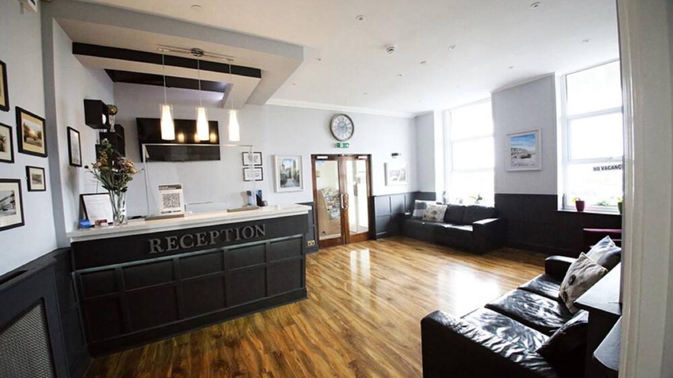 لاندزداون هوتل