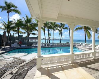 Harbourside house with private pool - amazing sea views! - Governor’s Harbour - Pool