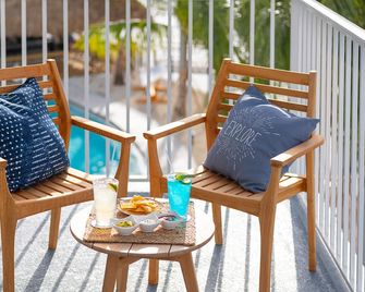 Compass Hotel By Margaritaville, Anna Maria Sound - Брейдентон