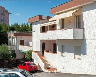 Bed and Breakfast Sara Mare - Numana - Building