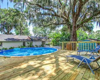 Studio w Gazebo & Pool-Swanky Savannah Style - Savannah - Pool