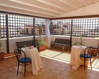 Hotel - Residence La Residenza - Messina - Caratteristiche struttura