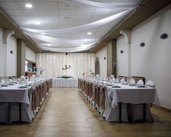 Arnyas Panzio Goedoello - Godollo - Feestzaal