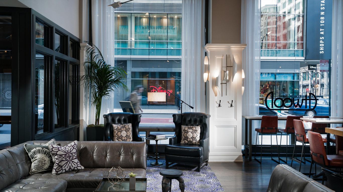 Staypineapple, An Iconic Hotel, The Loop