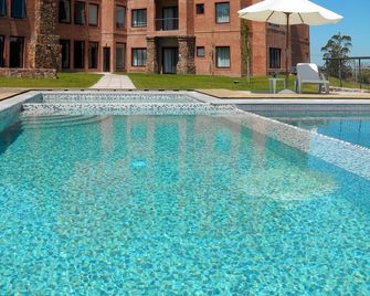 Regency Park Hotel - מונטווידאו - בריכה
