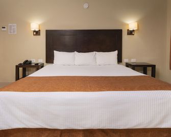 El Camino Hotel & Suites - Heroica Caborca - Bedroom