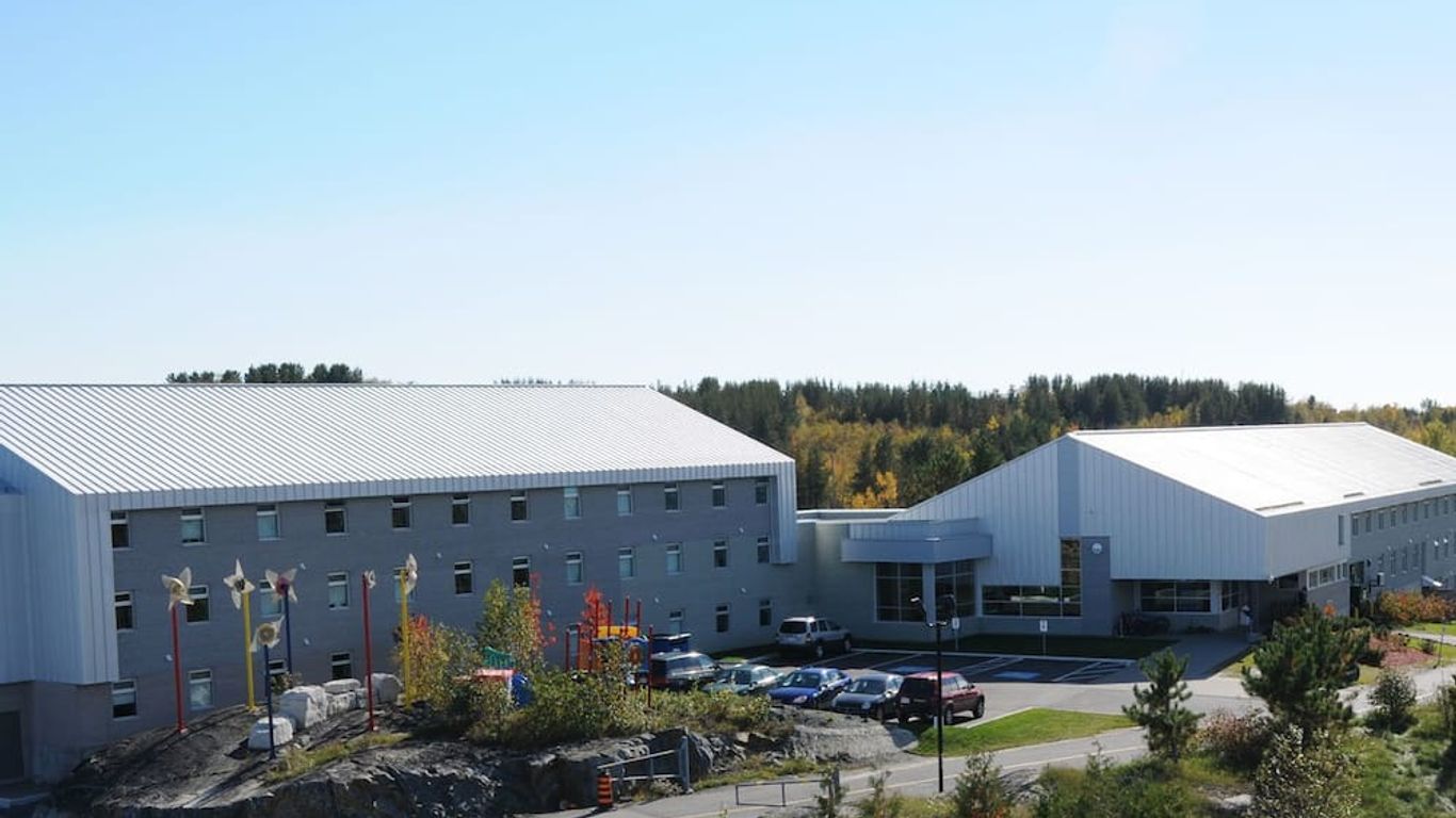 Residence & Conference Centre - Sudbury West