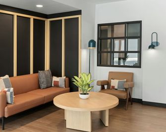 StudioRes by Marriott Greensboro Airport - Greensboro - Lobby