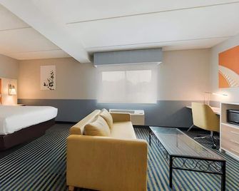 Baymont by Wyndham Westampton - Westampton - Slaapkamer