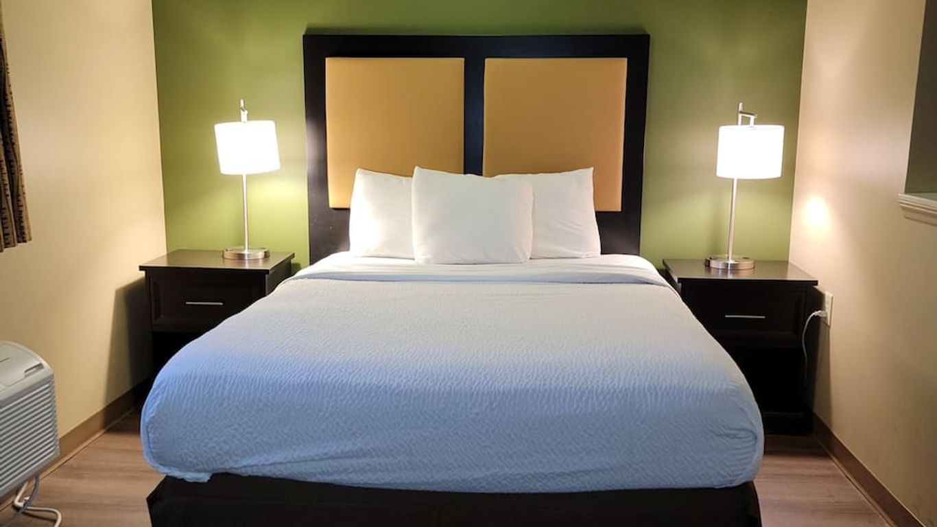 Suburban Studios Cary - Rdu Airport