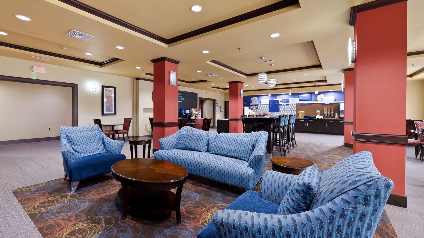 Holiday Inn Express & Suites George West By IHG