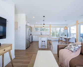 Ski Chalet with Spa - Mountain - La Boheme - Saint-Côme - Living room