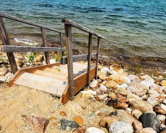 Cozy cabin on Little McDonald with amazing walk out beach! - Perham