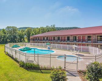 Econo Lodge Fort Payne - Fort Payne - Pool