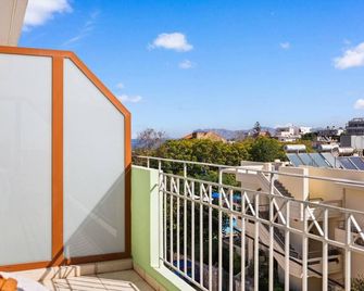 Emmanouel Maisonette Near the Sea - La Canea - Balcón