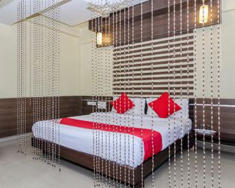 OYO 30537 Hotel Megharaj - Bijapur - Habitación