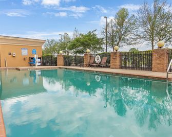 Hampton Inn Atmore - Atmore - Bazén