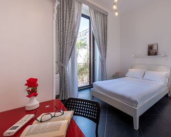 Maria Vittoria Charming Rooms and Apartments - Brindisi - Schlafzimmer