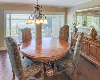Wayzata, Lake Minnetonka - Wayzata - Dining room