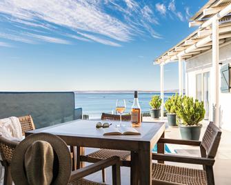 Abalone Hotel & Villas - Paternoster - Balcón